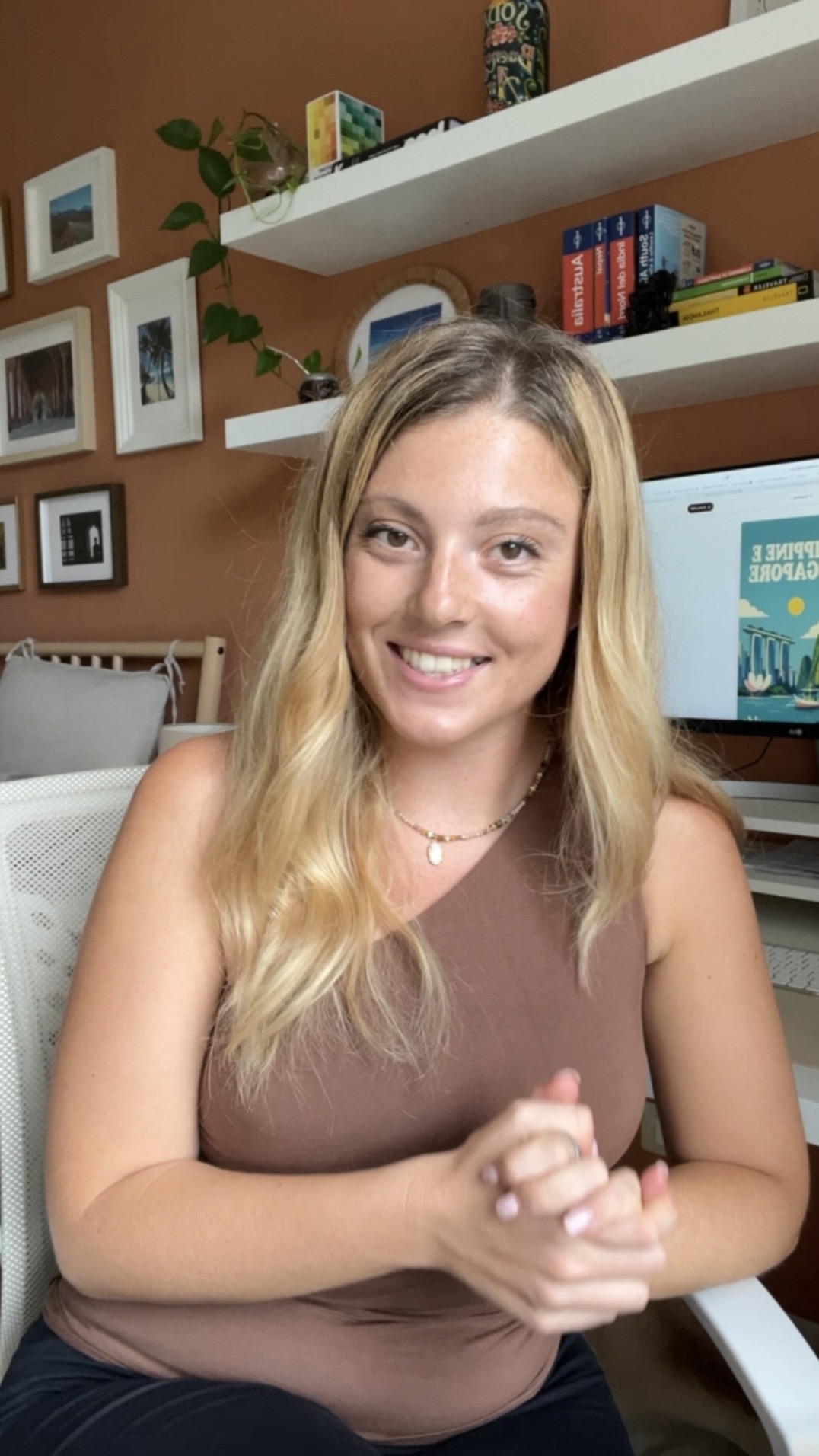 Chiara presenta la guida Filippine e Singapore